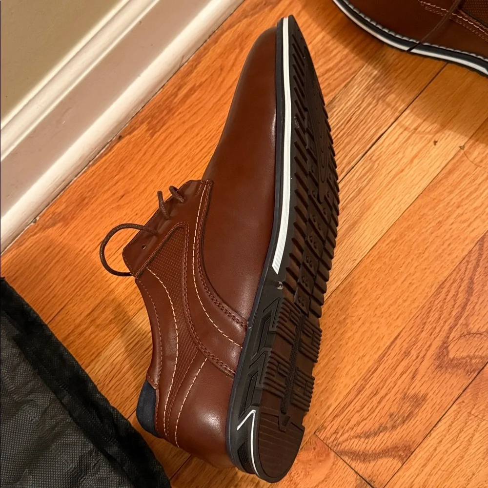 New with dust bag Gatsby Hand Crafted Leather casual Shoes